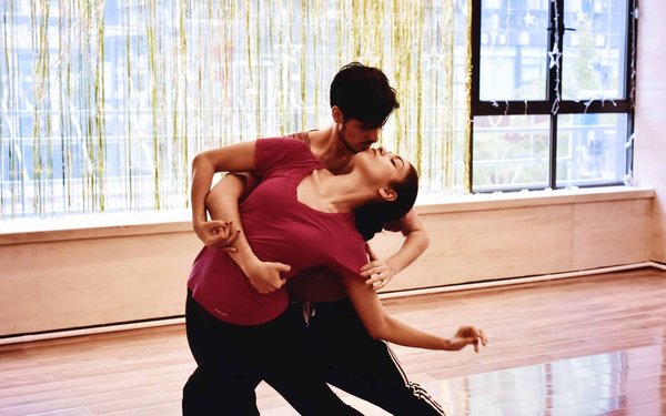 Comment améliorer la coordination en danse à deux ?